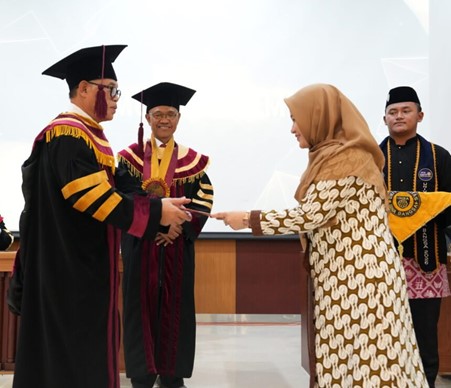 Fakultas Ekonomi & Bisnis Universitas Bina Bangsa Kembali Lahirkan Guru Besar